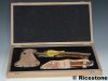 2) Hache + Couteau Estwing, Coffret bois luxueux.