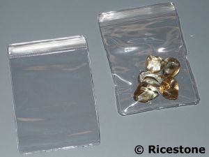 2ga) Pochette épaisse 10x15 cm pour gemme ou monnaies.