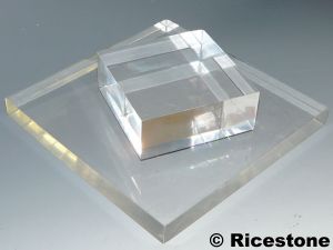 9d) Plaque acrylique, présentoir transparent 20x20x4 cm