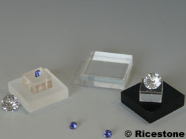 Mini socle acrylique C00 1x1 cm et C0 de 2x2 cm