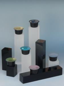 Diverses hauteurs de colonnes acryliques noir ou translucide pour minraux et statuettes