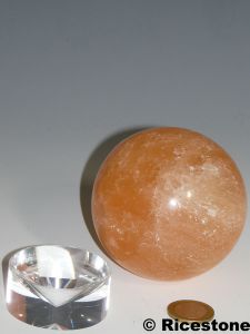 5b) Socle acryl Ø 5cm, Présentoir minéraux: œuf - boule
