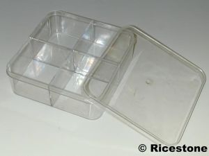 1b) Boite Plastique transparente12x12x4 cm.