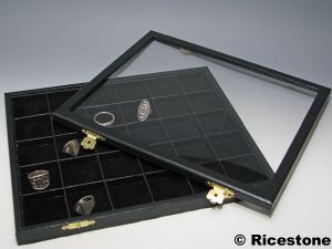 9a) Coffret vitré escamotable 30x boîtes gemme 4x4.