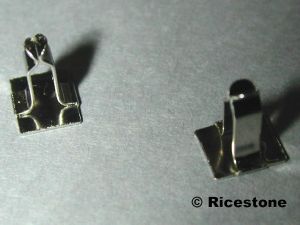 2) 12x Clips pour piercing.