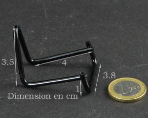 Dimension du chevalet noir pour minéraux hauteur 4 cm