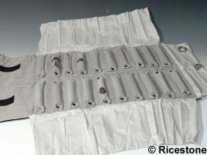 1d) Marmotte en feutrine souple pour bagues, trousse à bijoux.