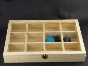 3b) Coffret fabriqué artisanalement bois naturel 25x37x5cm, 12 casiers.
