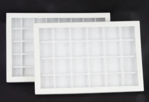 Les deux type de coffret celui pour les boites 3x3 cm et 4x4 cm