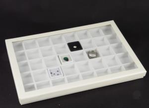 Coffret ferm avec boites de gemmologie