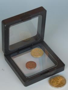 10a) Présentoir 3D, collection numismatique et minéraux - 7x7 cm