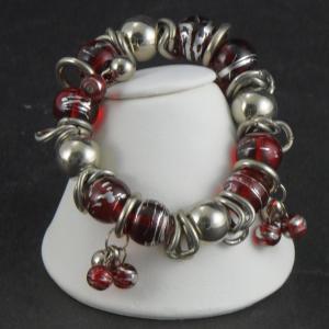 00) Présentoir de bracelets, Cône similicuir H=7 cm.