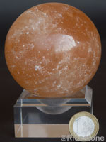 Socle cube acrylique 6x6 cm biseauté pour sphère et Œuf jusqu'à 110mm