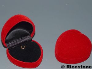 4g) 12x Coffret cadeau en forme de cœur à pendentif.