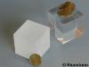 4c) Cube présentoir 4x4x4 cm, socle-support acrylique de minéralogie