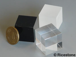 Cube en verre acrylique pour collection, minéraux, figurine...