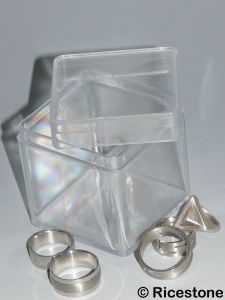 2fg) Boite Plastique transparente carrée 60x60x70 mm.