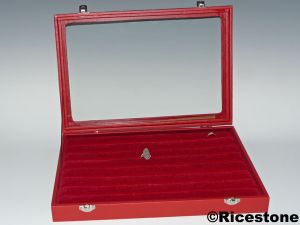 7a) Coffret 24x35 cm pour bagues économique vitré à rouleaux.