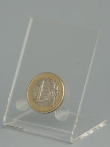 Présentation d'une pièce de monnaie de un euro
