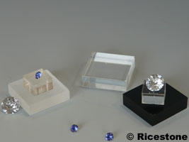 Mini socle acrylique C00 1x1 cm et C0 de 2x2 cm
