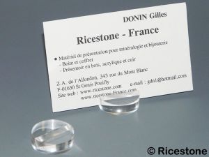 0a) Petit socle-support acrylique, porte-carte de visite.