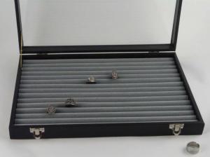 Coffret 26x36 cm a rouleaux gris pour bagues bord aluminium