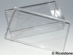 7a) Boite Plastique transparente 23x13.2cm, sans compartiment.