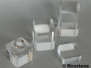Cube acrylique 5x5x4cm avec chanfrein