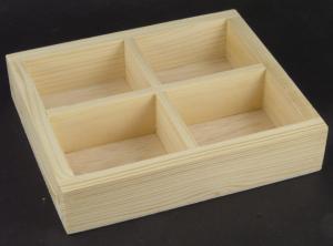 2) Plateau fabriqué artisanalement en bois naturel 16x19x4cm, 4 casiers.