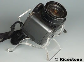 Prsentoir en berceau pour de nombreux objets dont les minraux