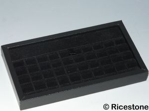 2b) Coffret transport 9x16cm avec 40 compartiments pour pierres.