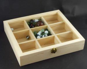 2a) Coffret bois naturel 25x28x6cm, 9 compartiments.