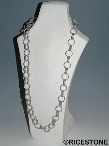 2d) Buste étroit en papier mâché, Présentoir collier, 45cm. 