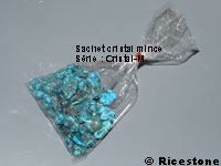 Des turquoises dans un sachet cristal