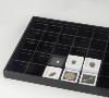 2a) Coffret avec 40x casiers de 4x4 cm pour rangement de collection.