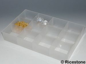 2a) Plateau 20x32 cm en plastique mi-dur 12 compartiments.