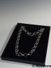 7a) Plateau collier <BR>Similicuir, intérieur feutrine noire.