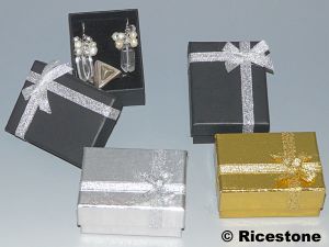1d) Packaging bijoux : 15x Boites 6x4,5 cm, Bague, BO, chaînette.
