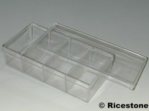 6d) Boite Plastique transparente 21 x 10.2cm, 4 compartiments.