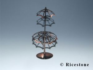 8a) Présentoir à bijoux, BO, tournant, Forme de parapluie.