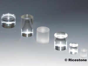 Divers socles cylindrique acrylique transparent et sablé
