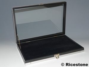1c) Coffret pour présentation de 63 bagues, écrin Bijoux; corps noir, 20x30 cm 