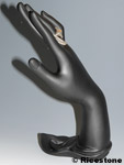 Main en acrylique noir pour présentation de bagues