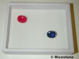 3a) Petit plateau Simicuir Blanc pour pierres.