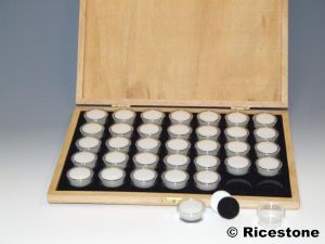 Coffret avec boites ronde pour pierres tailles