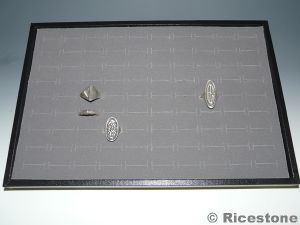 4a) Plateau pour 90 bagues <BR>présentoir de bijoux, 20x30 cm.