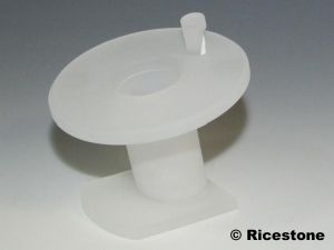 5a) Présentoir acrylique translucide pour bracelet rigide.