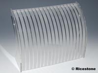 Plateau acrylique transparent et translucide de présentation pour chaînette et gourmette